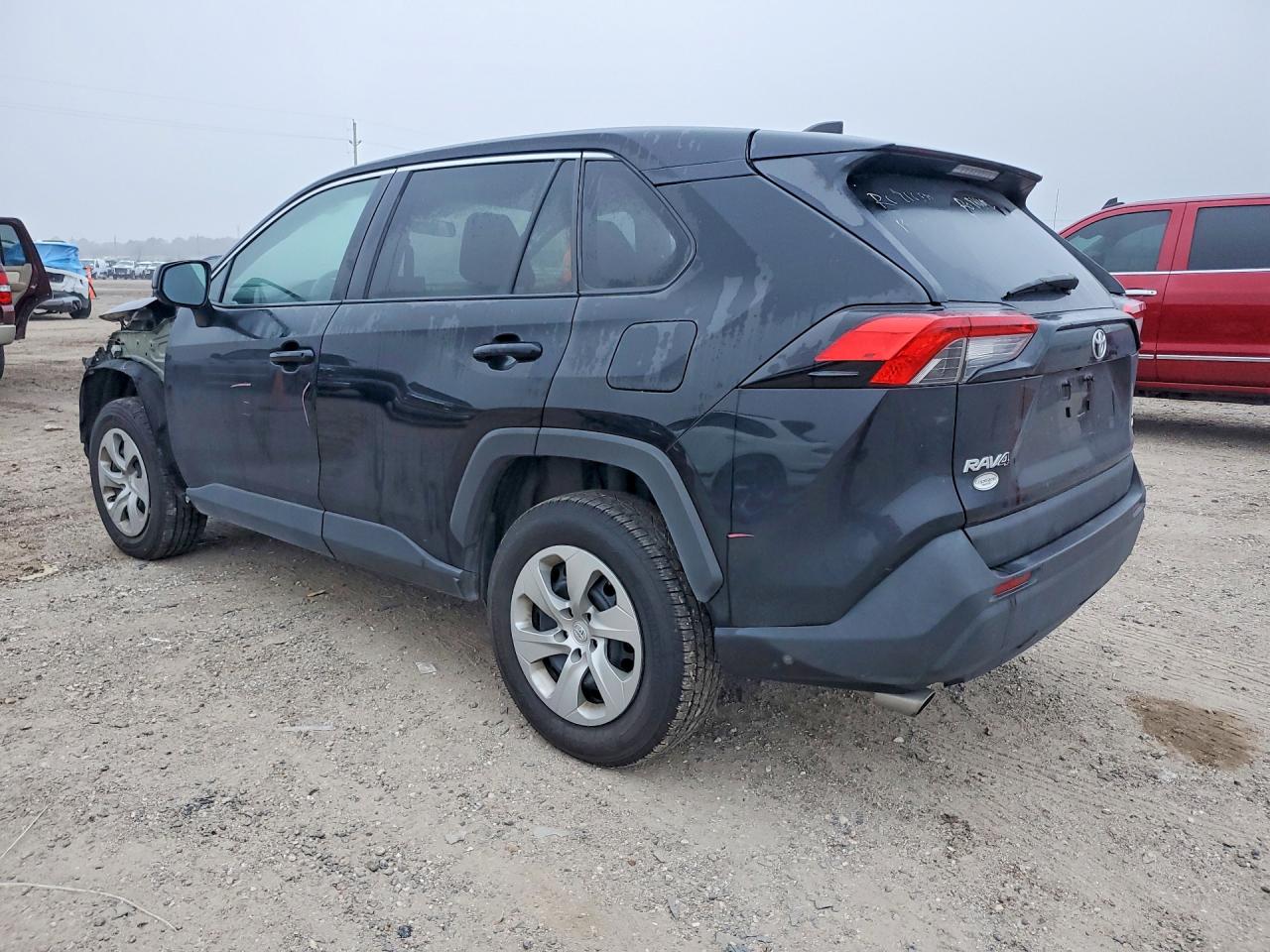 2022 TOYOTA RAV4 LE photo 2