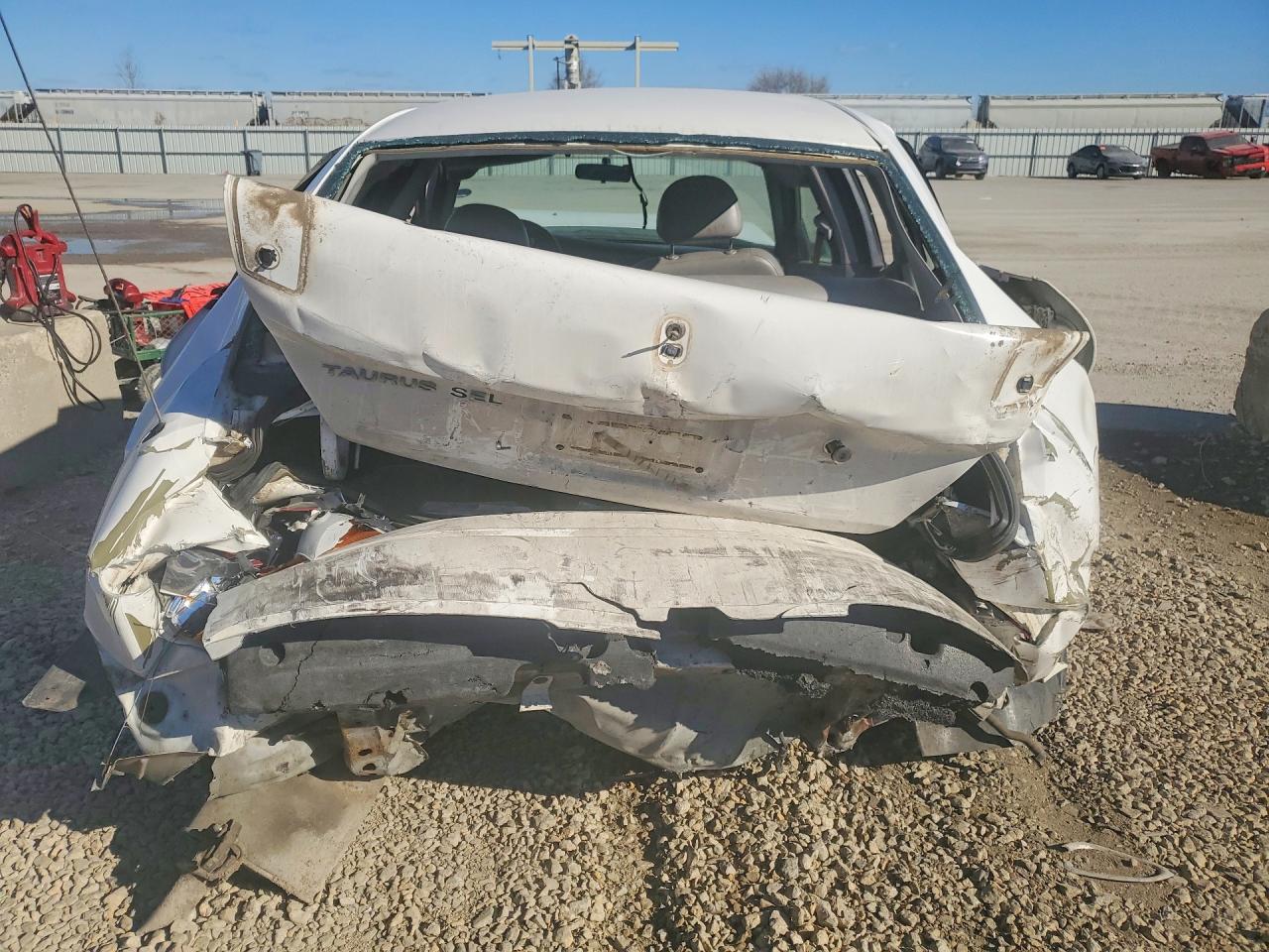 2004 FORD TAURUS SEL photo 11