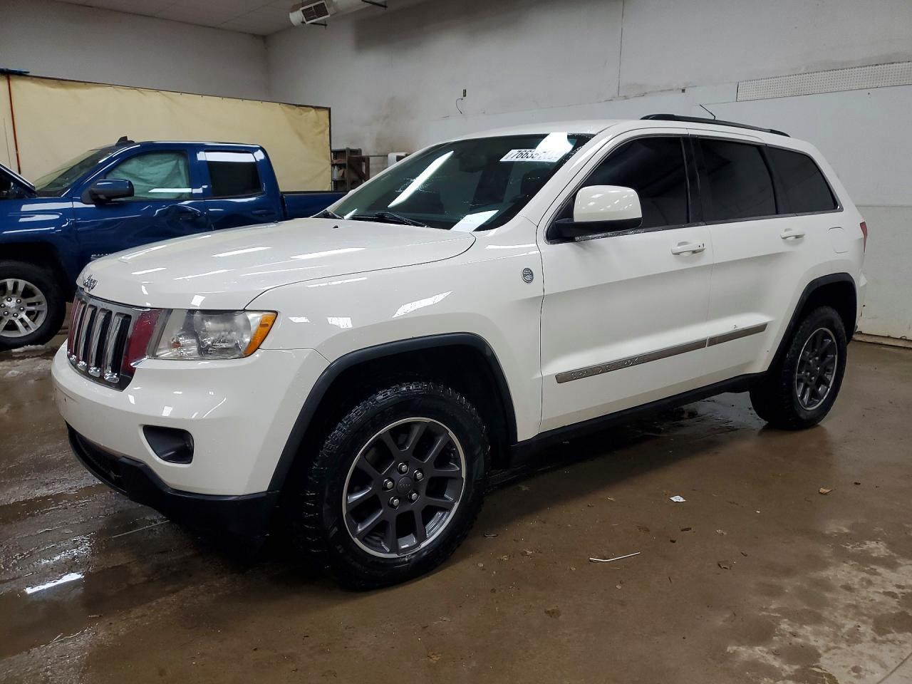 2011 JEEP GRAND CHEROKEE