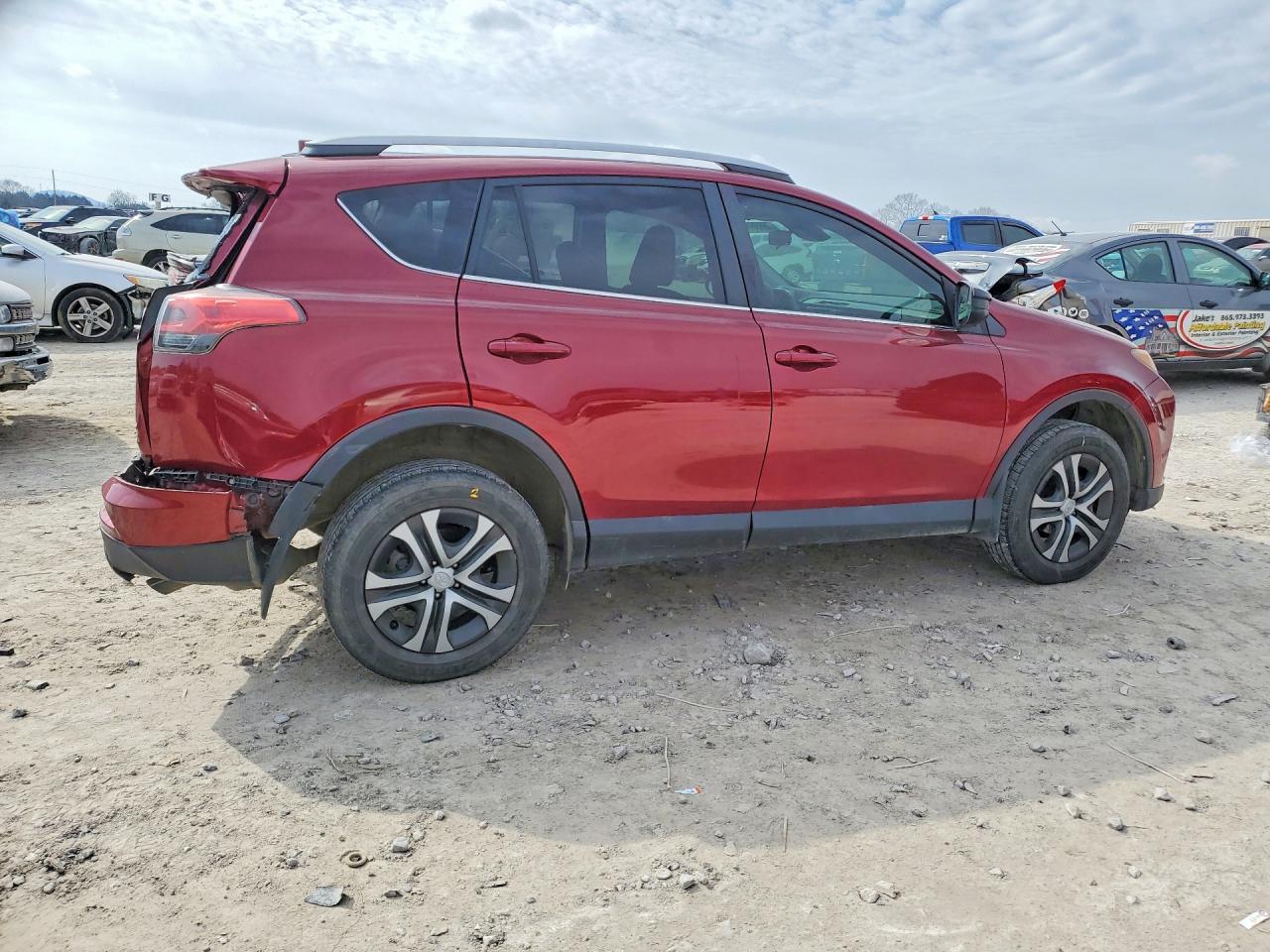 2018 TOYOTA RAV4 LE photo 5