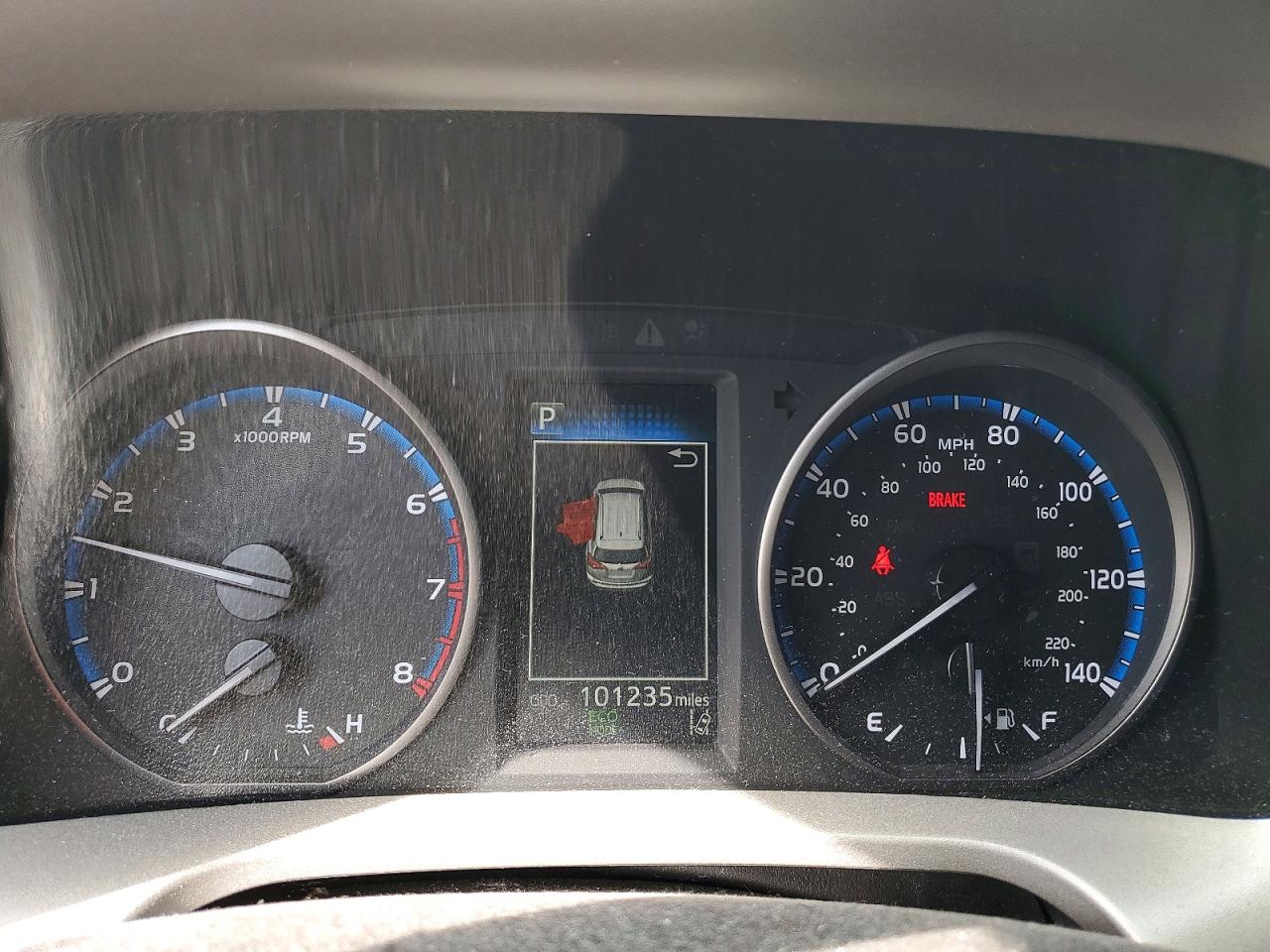2018 TOYOTA RAV4 LE photo 17