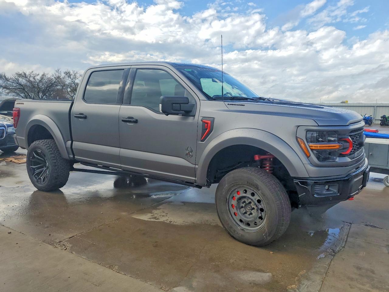 2024 FORD F150 XLT photo 7