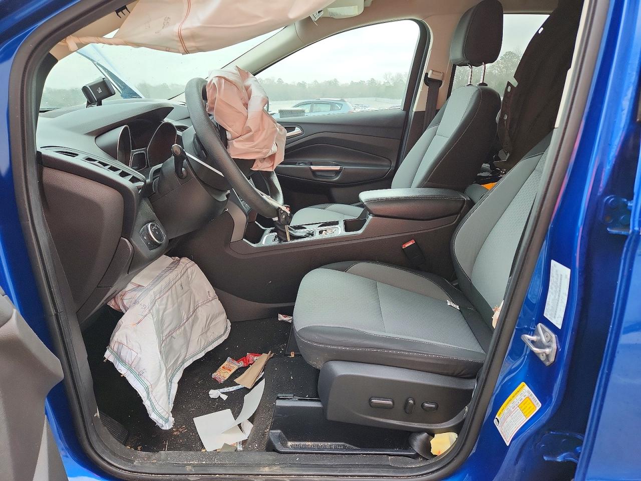 2017 FORD ESCAPE SE photo 7