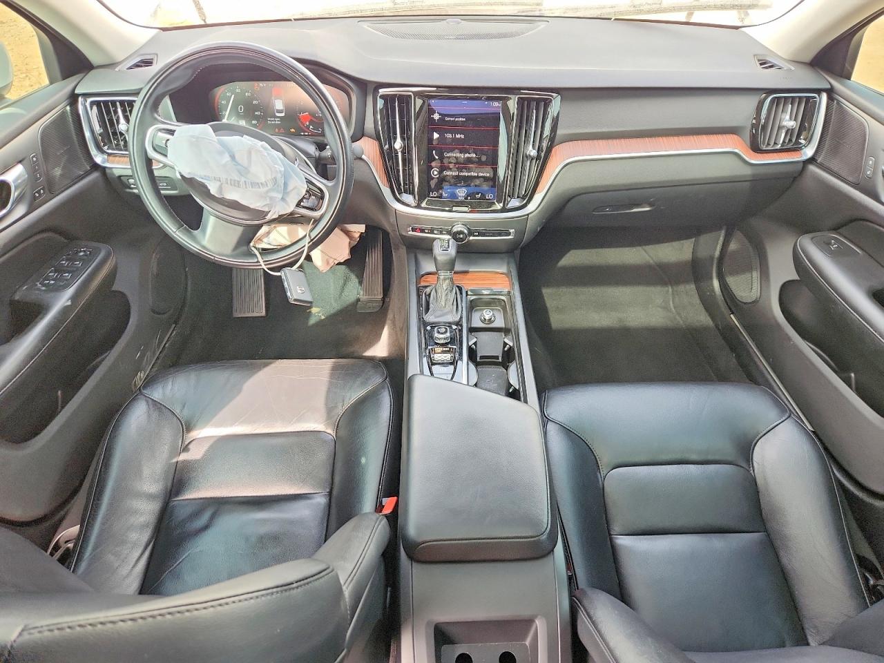 2021 VOLVO S60 T5 MOMENTUM photo 8