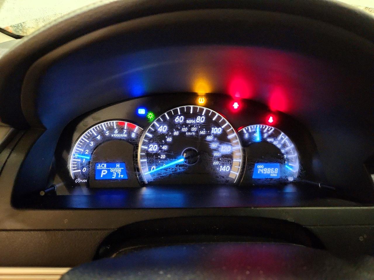 2012 TOYOTA CAMRY SE photo 17