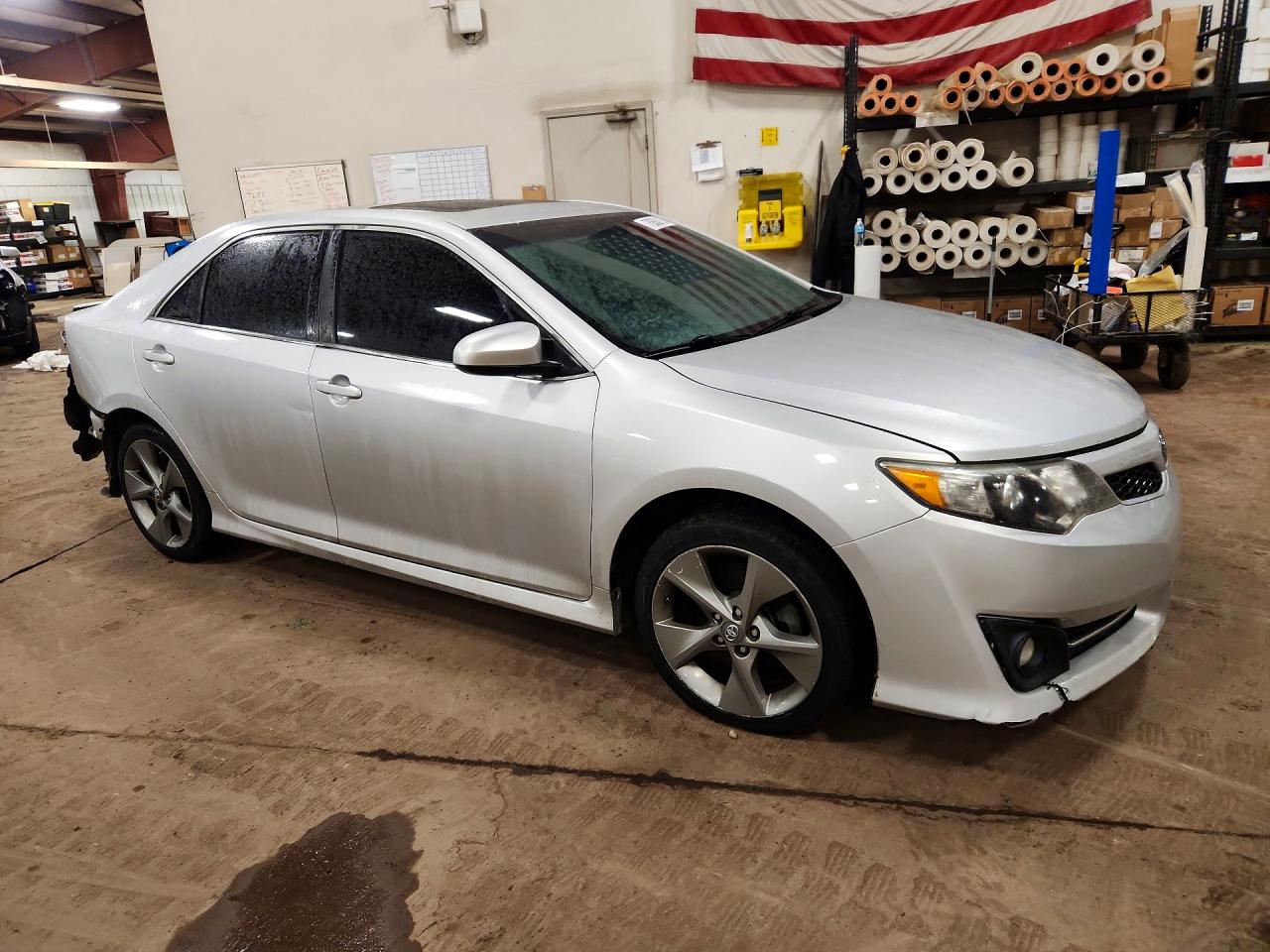 2012 TOYOTA CAMRY SE photo 7