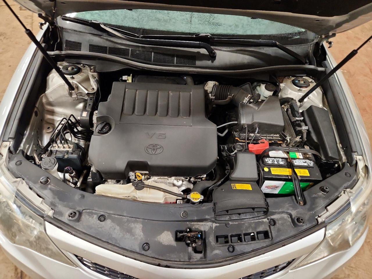 2012 TOYOTA CAMRY SE photo 21