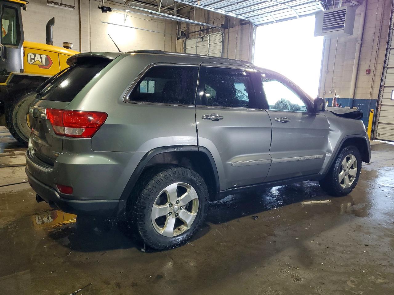 2012 JEEP GRAND CHEROKEE LIMITED photo 3