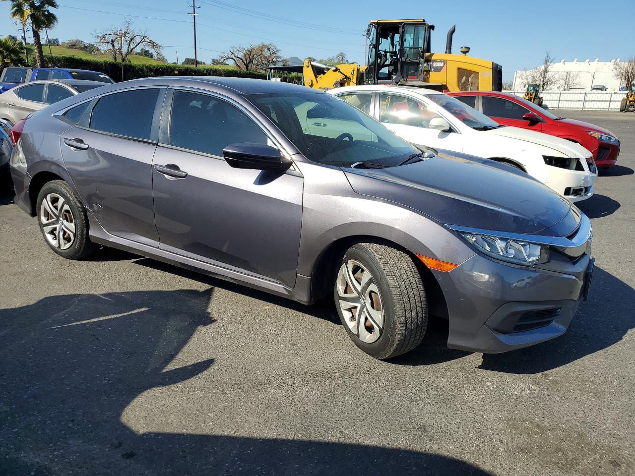 2017 HONDA CIVIC LX photo 4