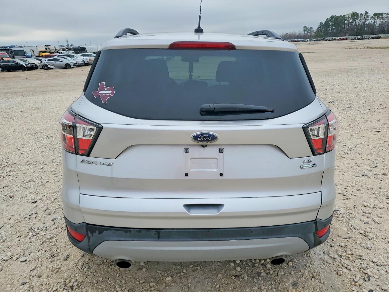 2017 FORD ESCAPE SE photo 16