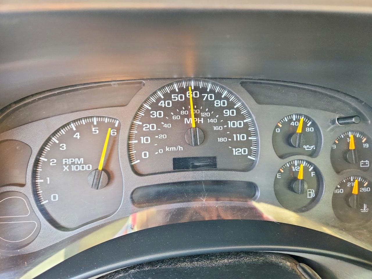 2004 CHEVROLET SILVERADO K1500 photo 9