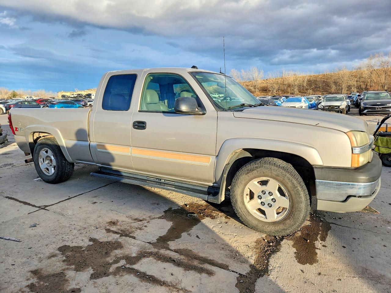2004 CHEVROLET SILVERADO K1500 photo 4