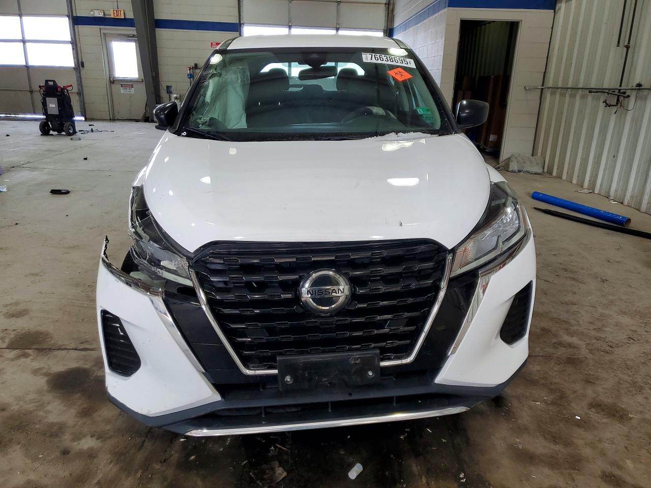 2021 NISSAN KICKS S photo 5
