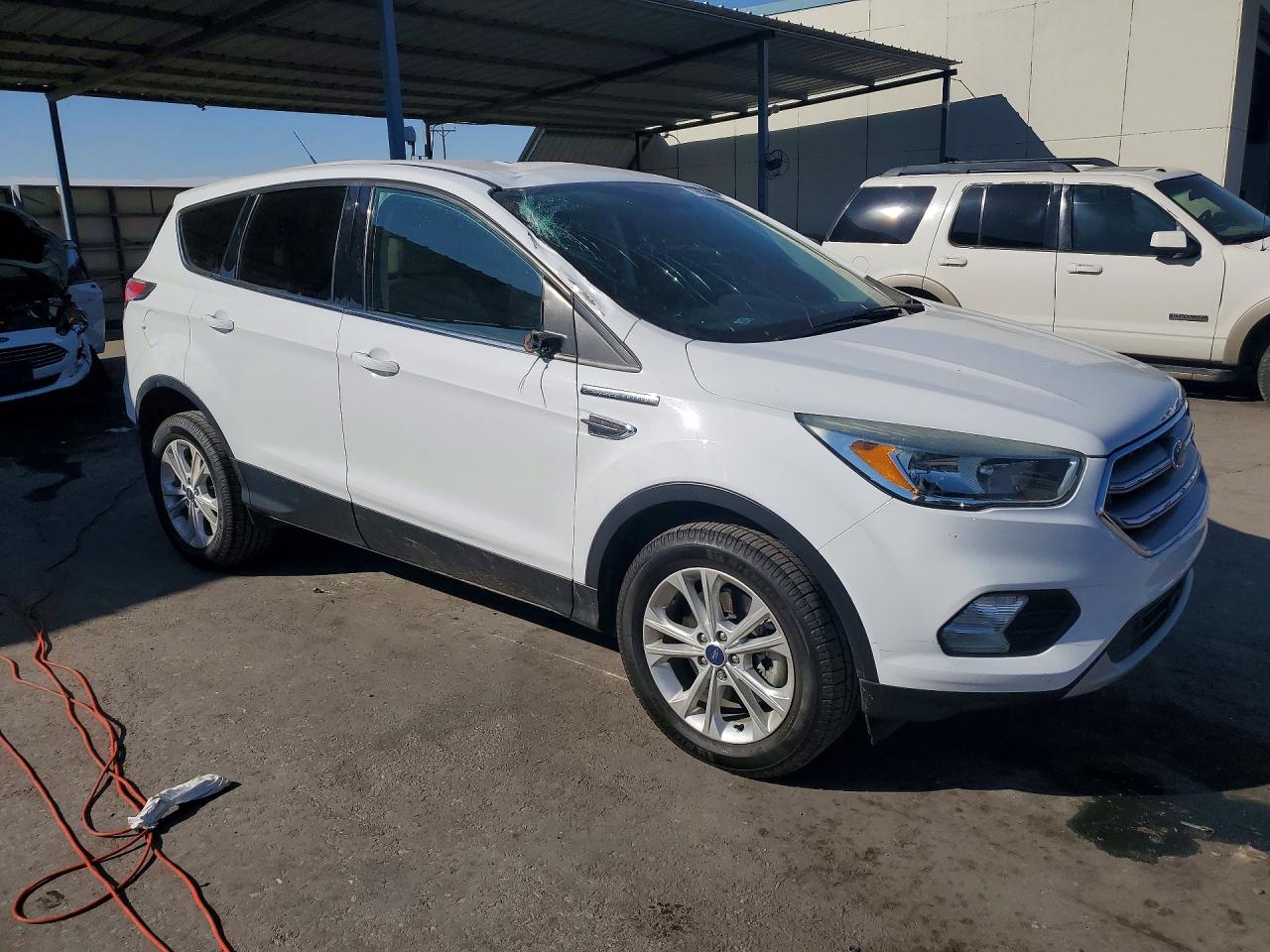 2017 FORD ESCAPE SE photo 7