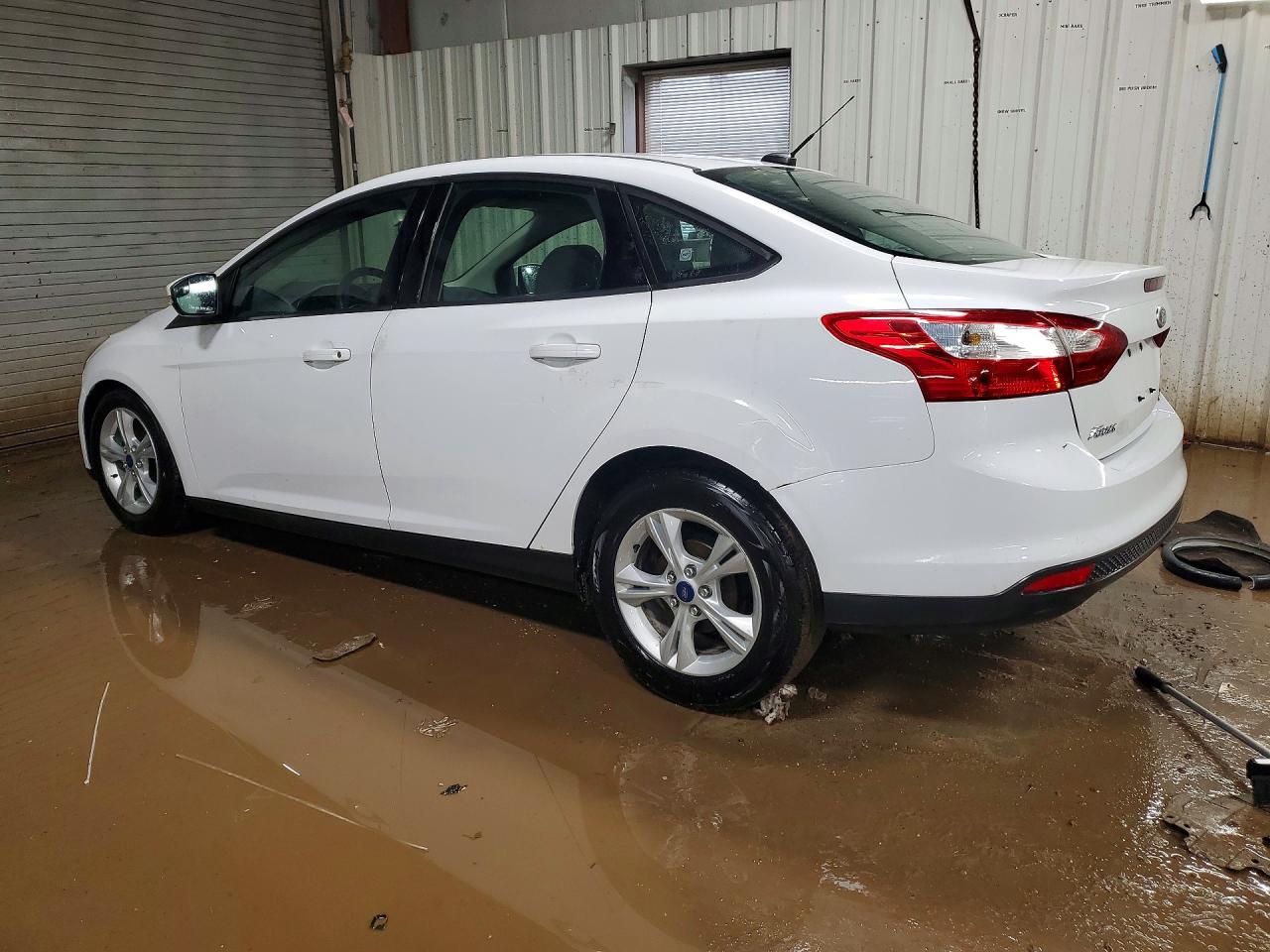 2014 FORD FOCUS SE photo 4