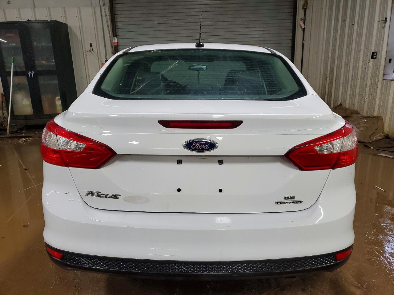 2014 FORD FOCUS SE photo 16