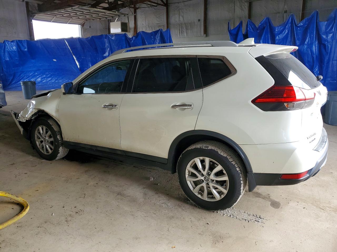 2017 NISSAN ROGUE SV photo 3