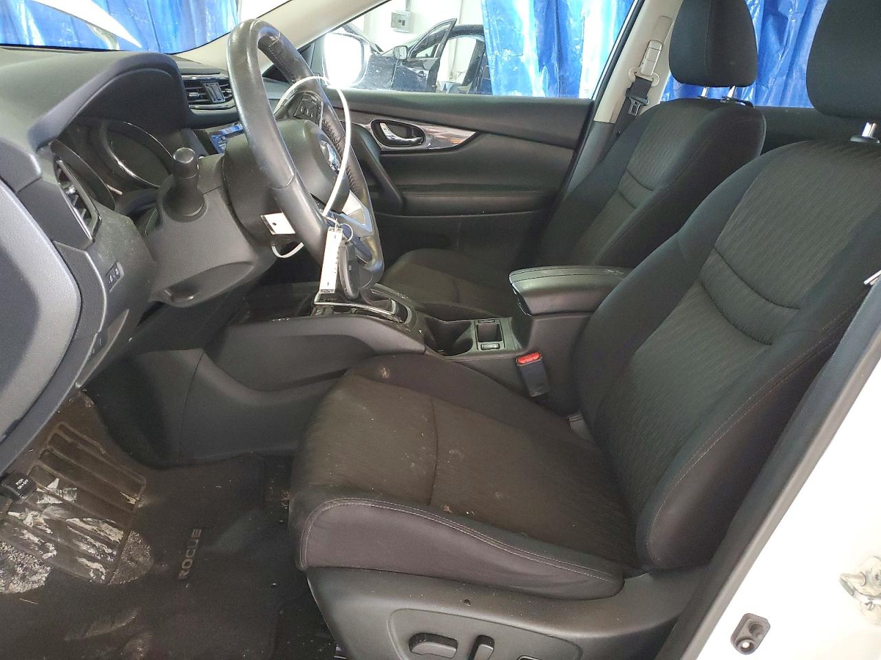 2017 NISSAN ROGUE SV photo 13