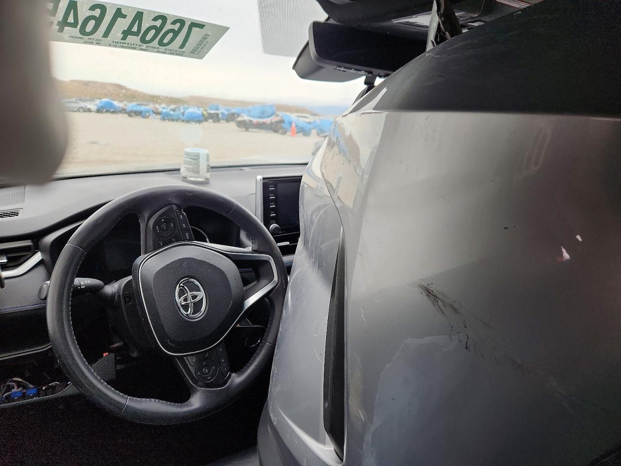 2021 TOYOTA RAV4 XSE photo 15