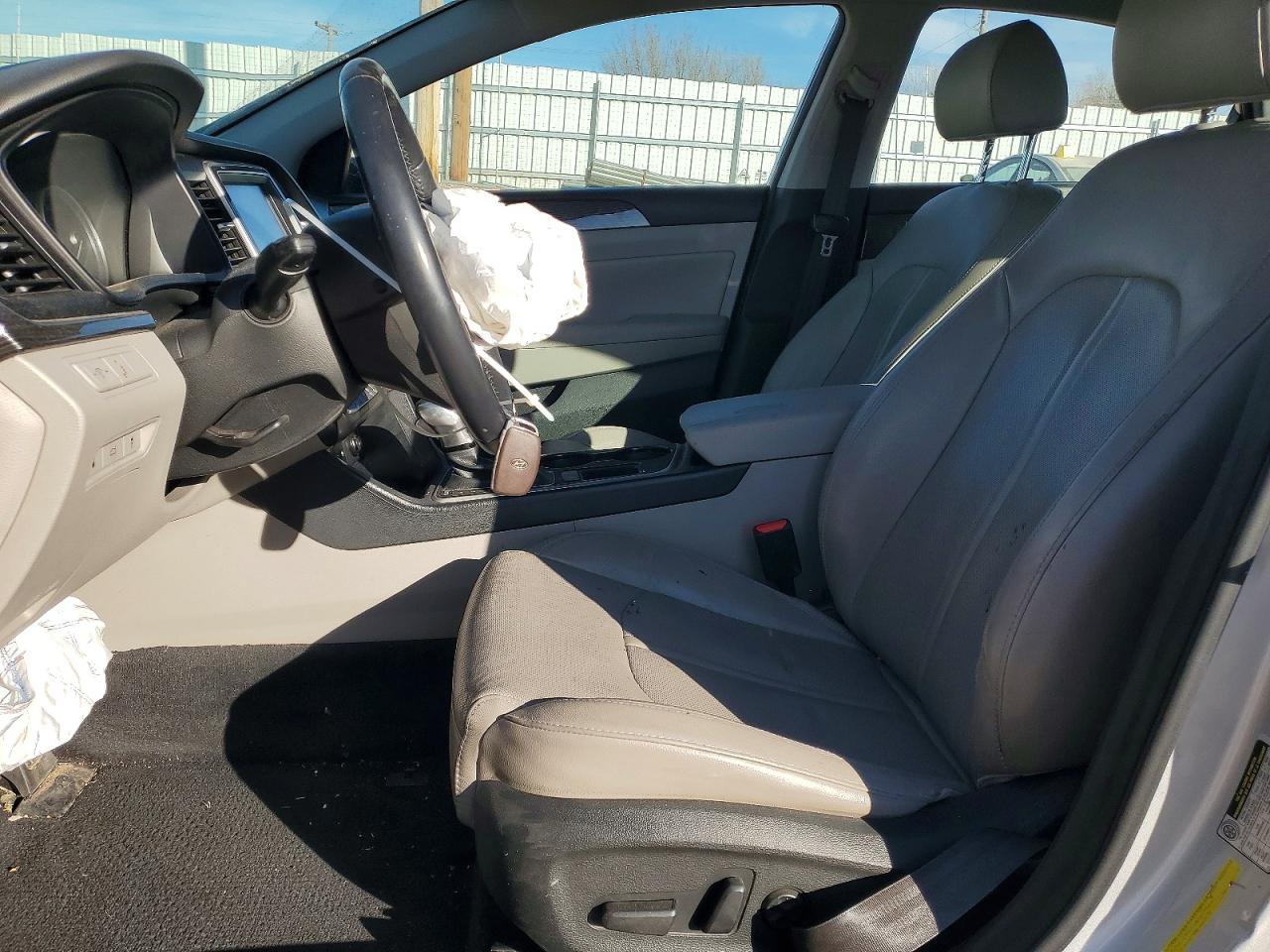 2018 HYUNDAI SONATA SPORT photo 19