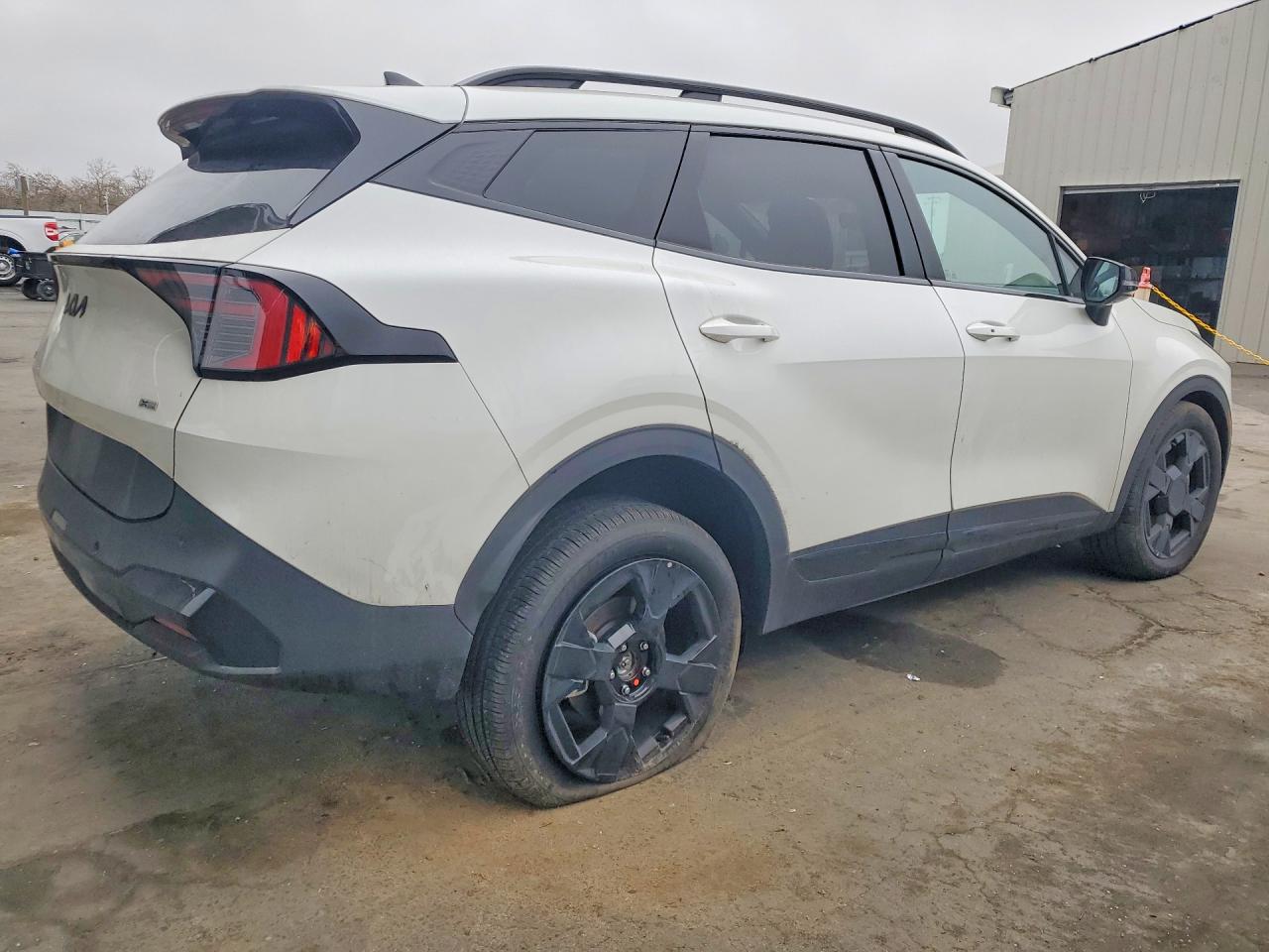 2026 KIA SPORTAGE EX photo 3