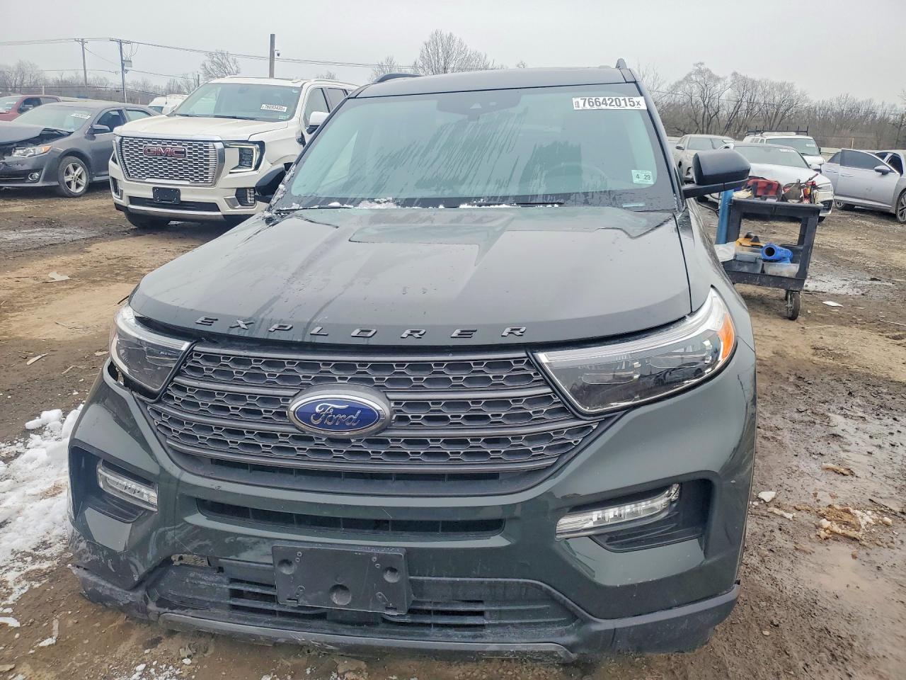 2024 FORD EXPLORER XLT photo 9