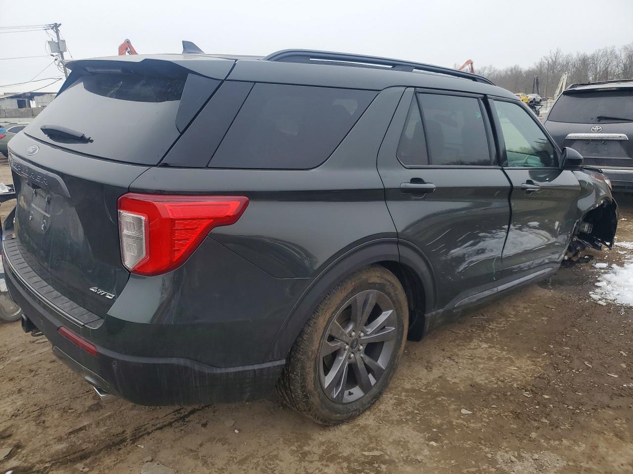 2024 FORD EXPLORER XLT photo 5