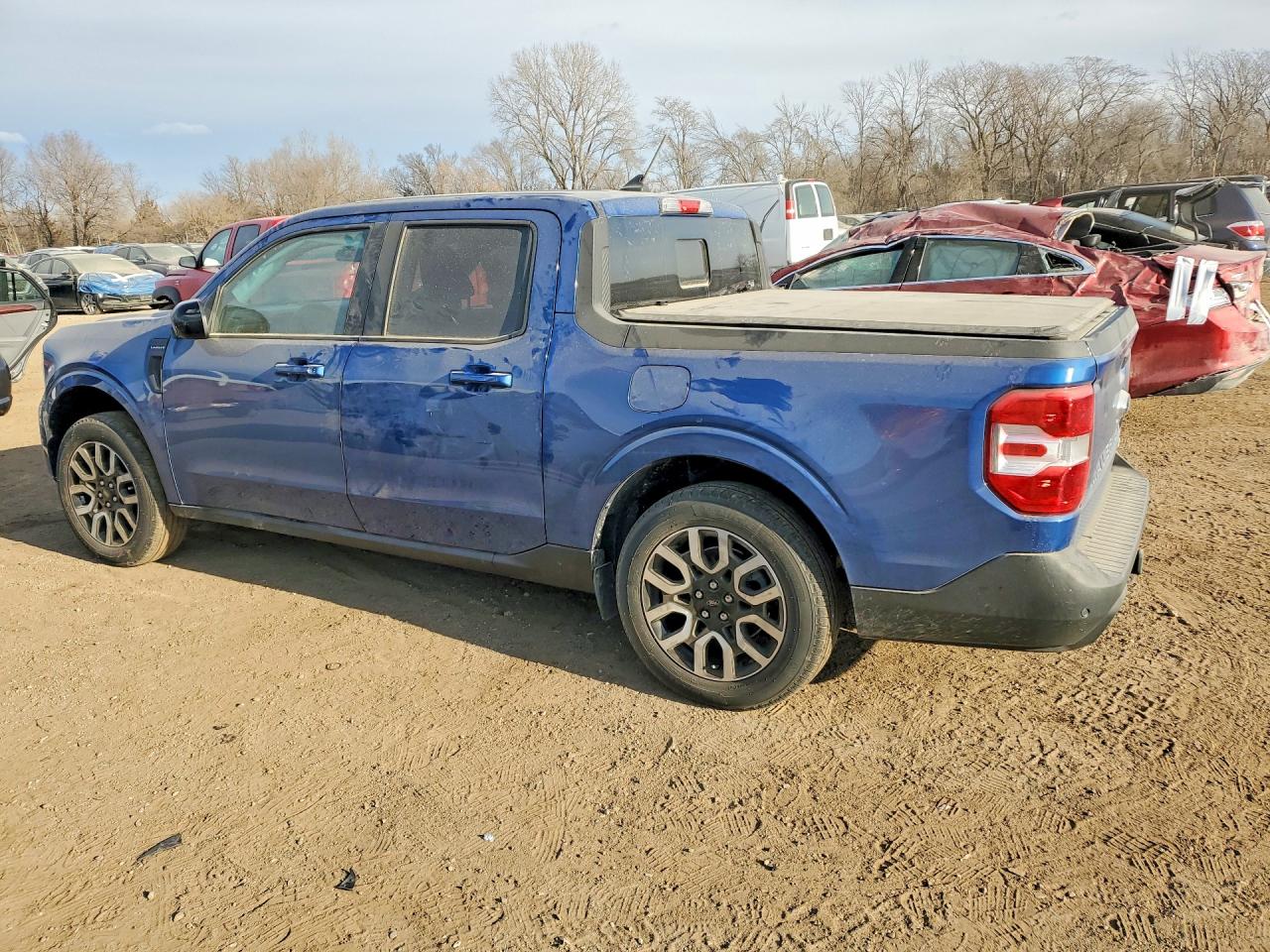 2024 FORD MAVERICK LARIAT photo 2