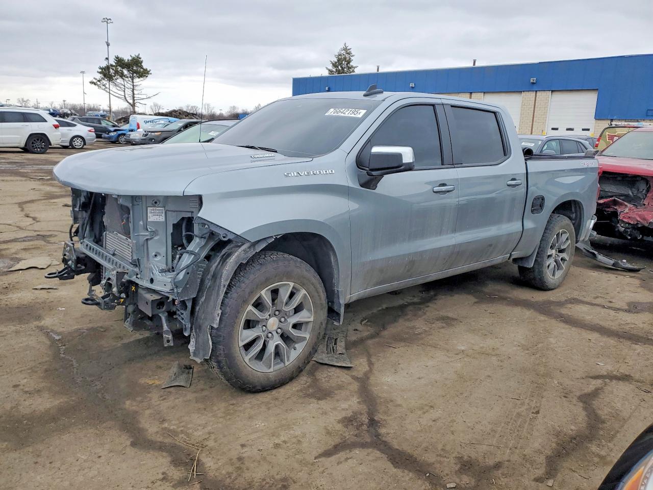 2025 CHEVROLET SILVERADO
