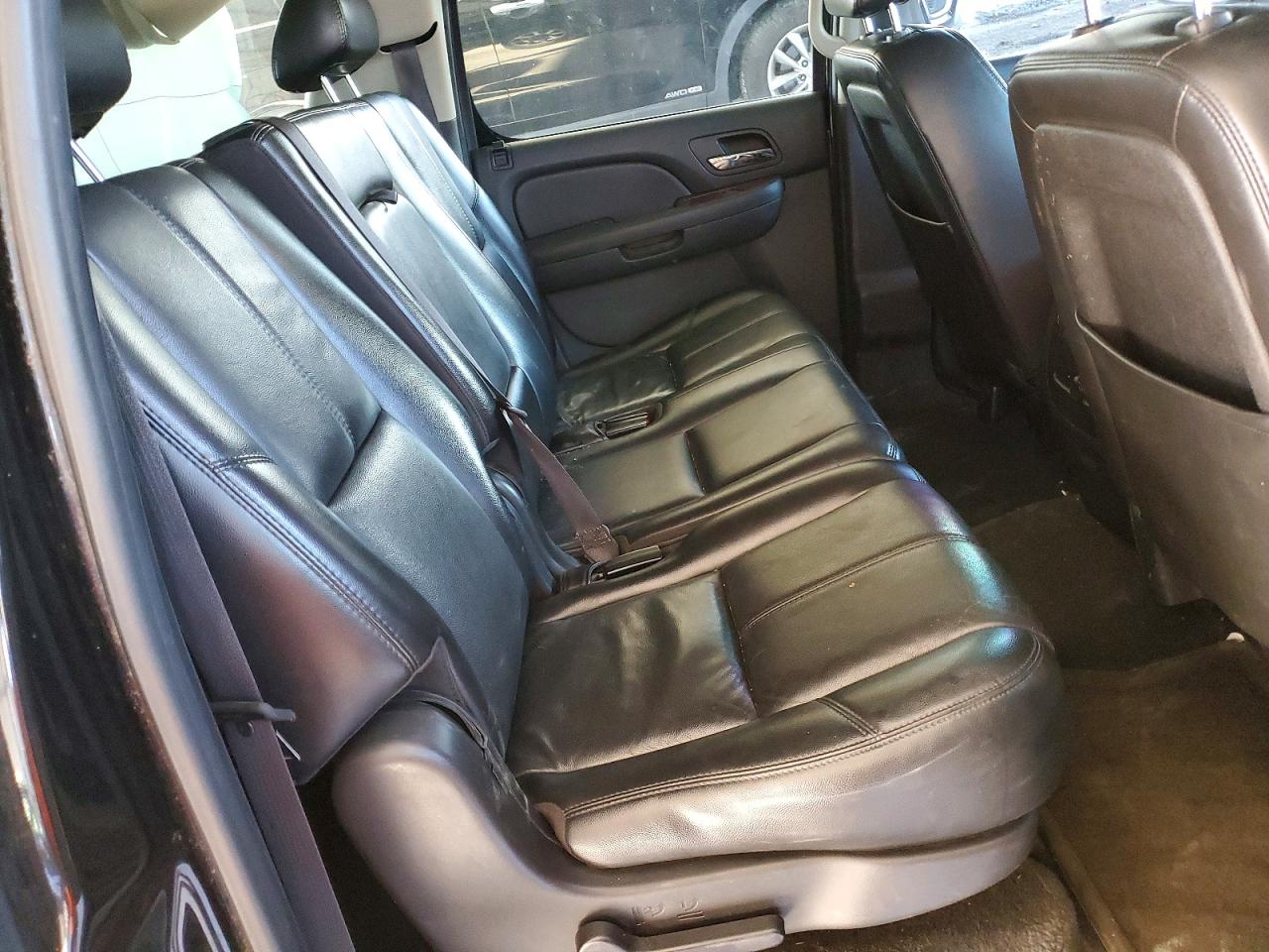 2011 CHEVROLET SUBURBAN K2500 LT photo 19