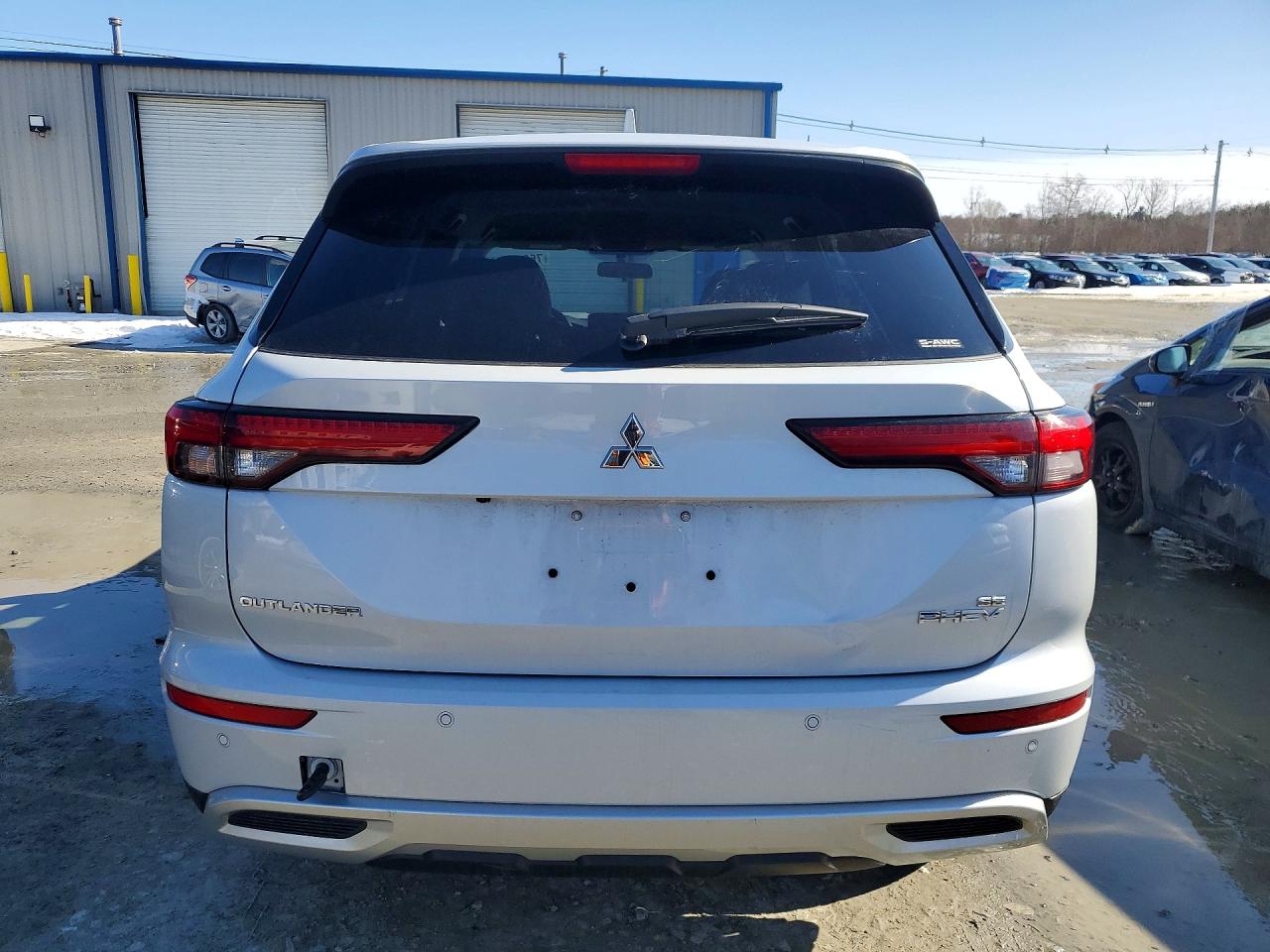 2025 MITSUBISHI OUTLANDER SE photo 16