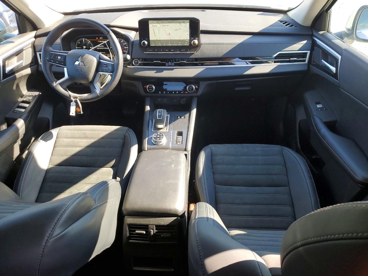 2025 MITSUBISHI OUTLANDER SE photo 22