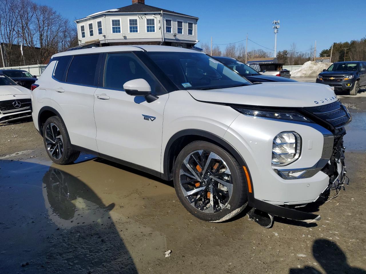 2025 MITSUBISHI OUTLANDER SE photo 10