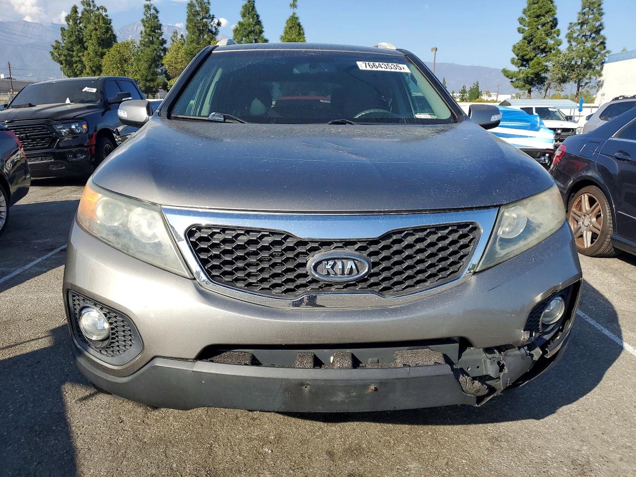 2013 KIA SORENTO LX photo 9