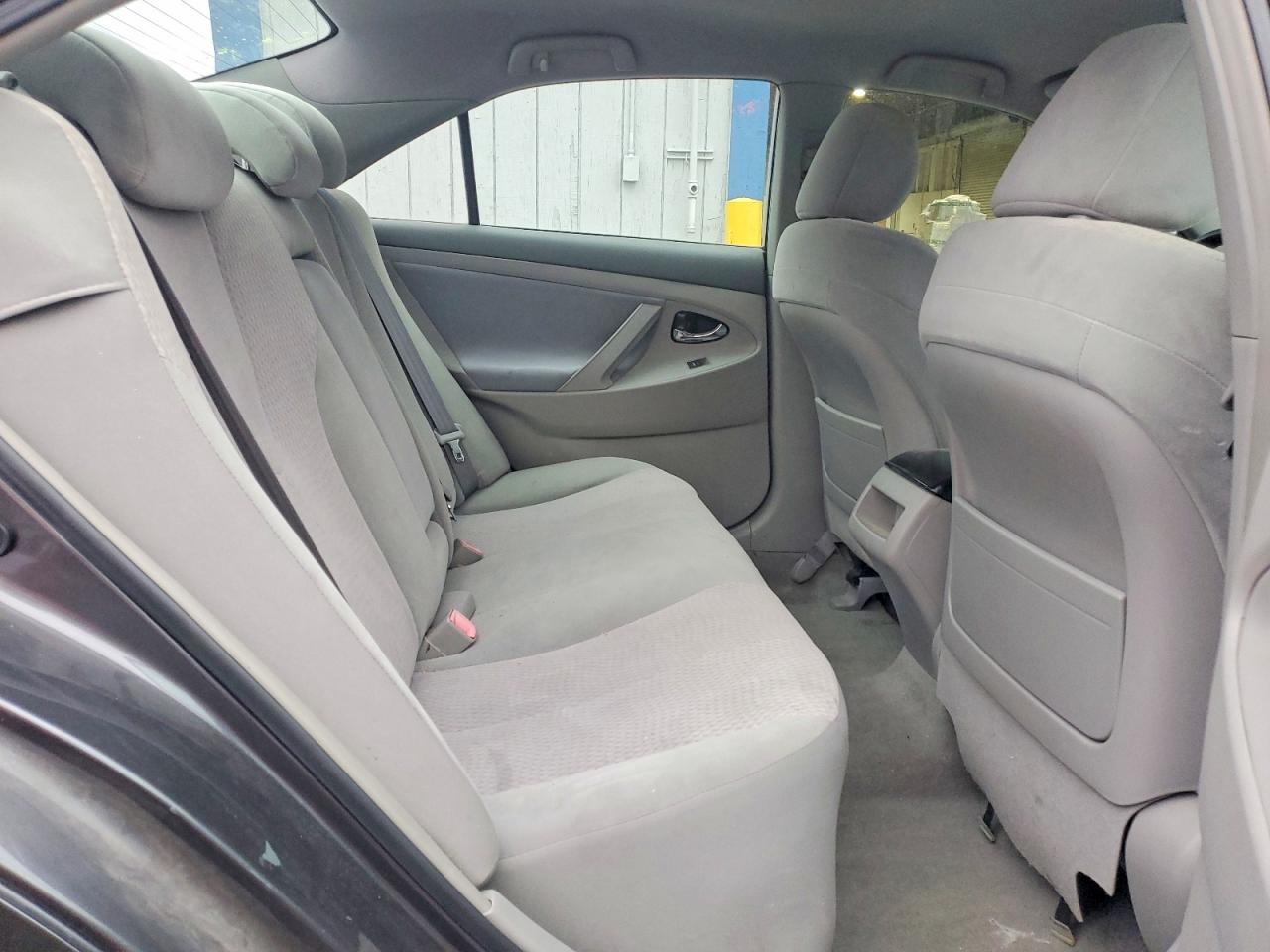 2010 TOYOTA CAMRY BASE photo 10