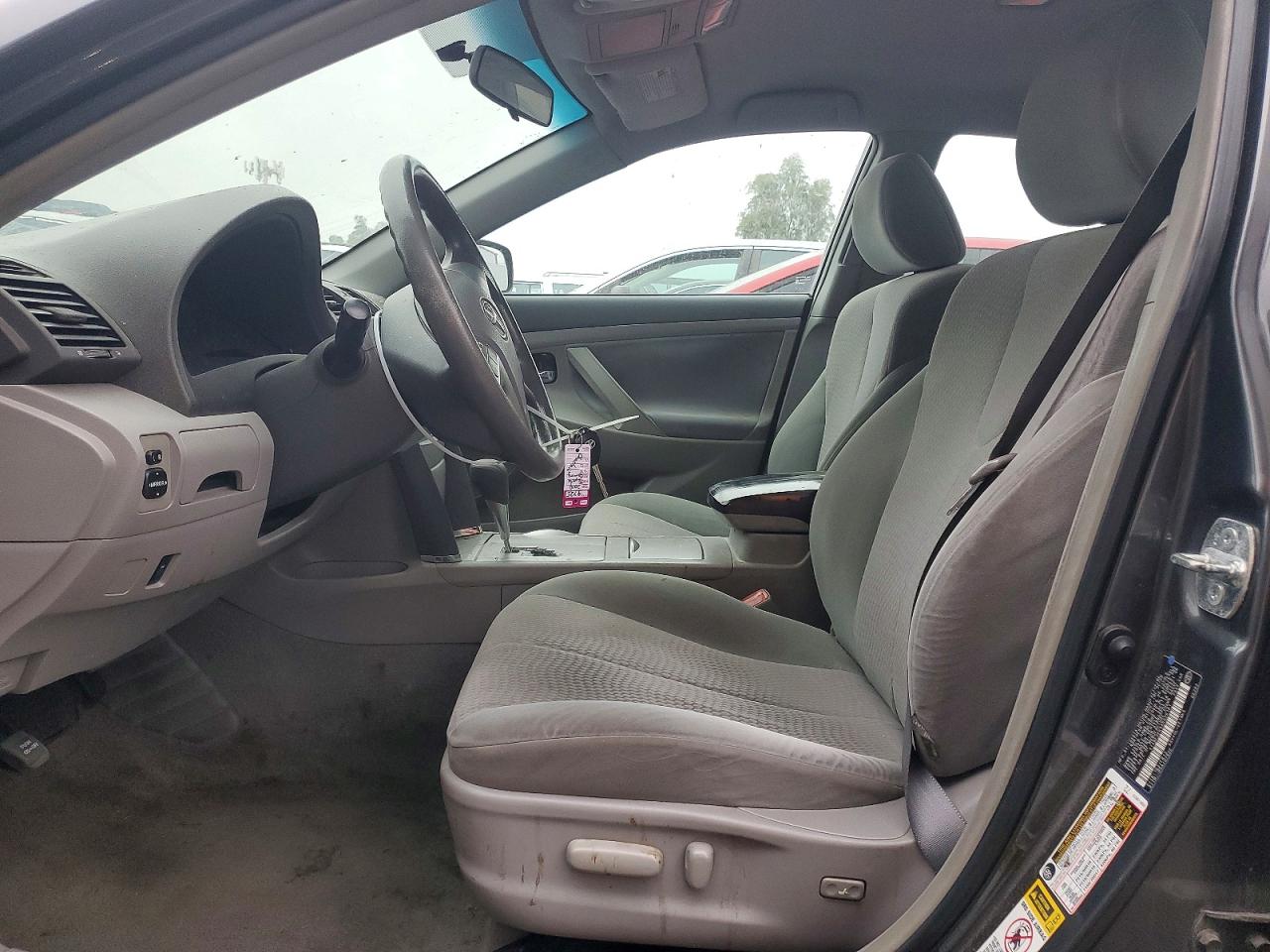 2010 TOYOTA CAMRY BASE photo 7