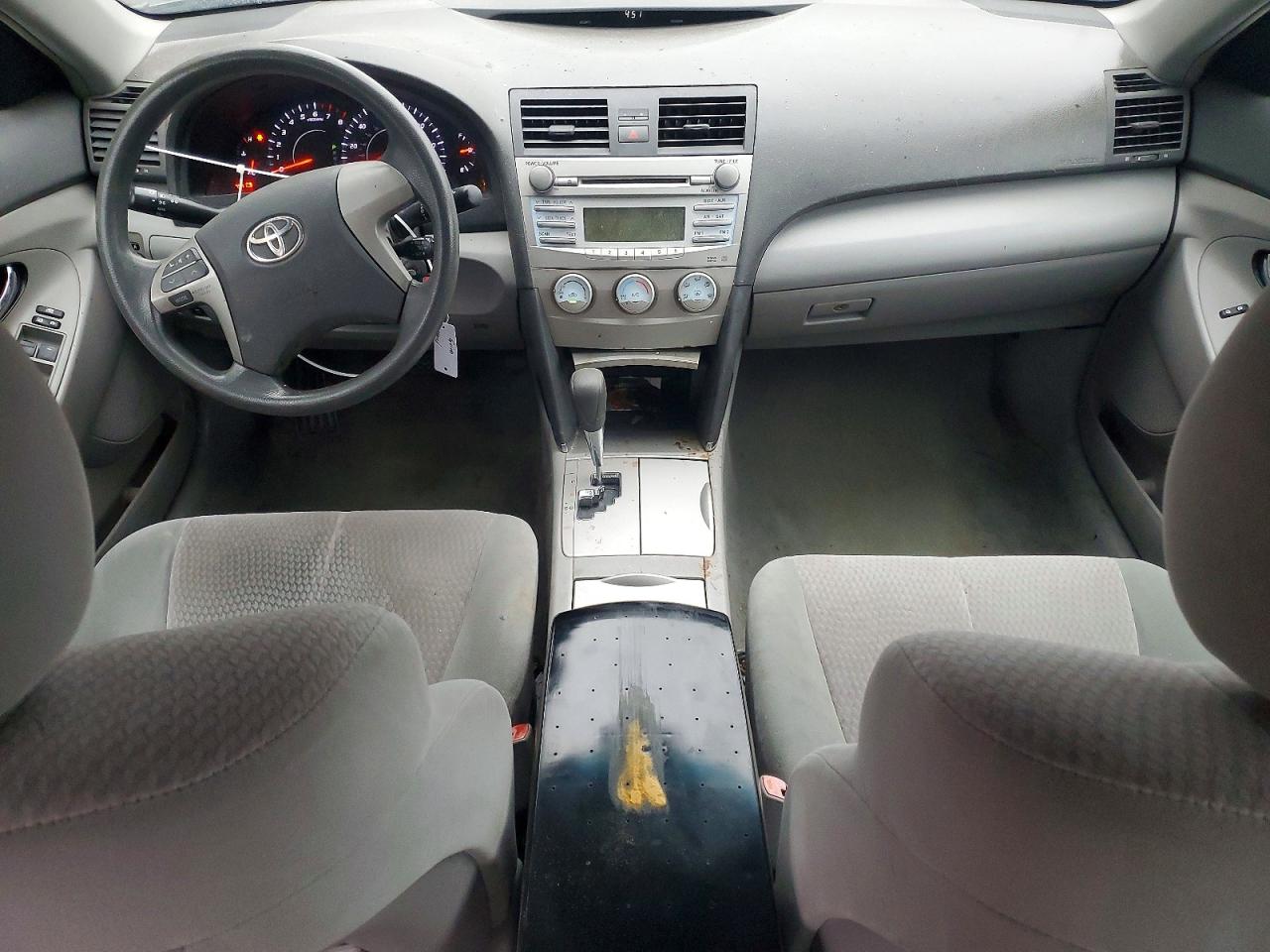 2010 TOYOTA CAMRY BASE photo 8