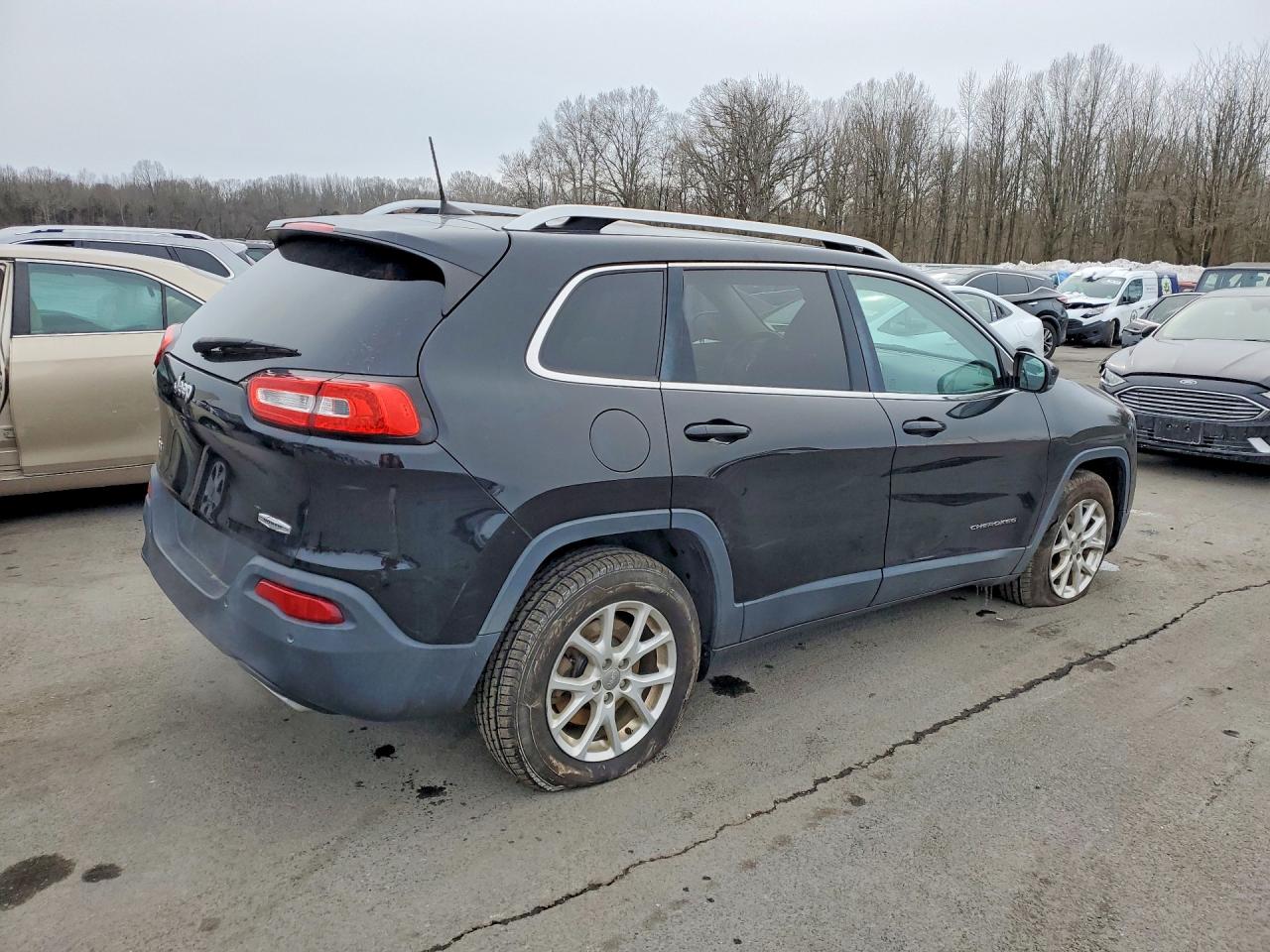 2017 JEEP CHEROKEE LATITUDE photo 3