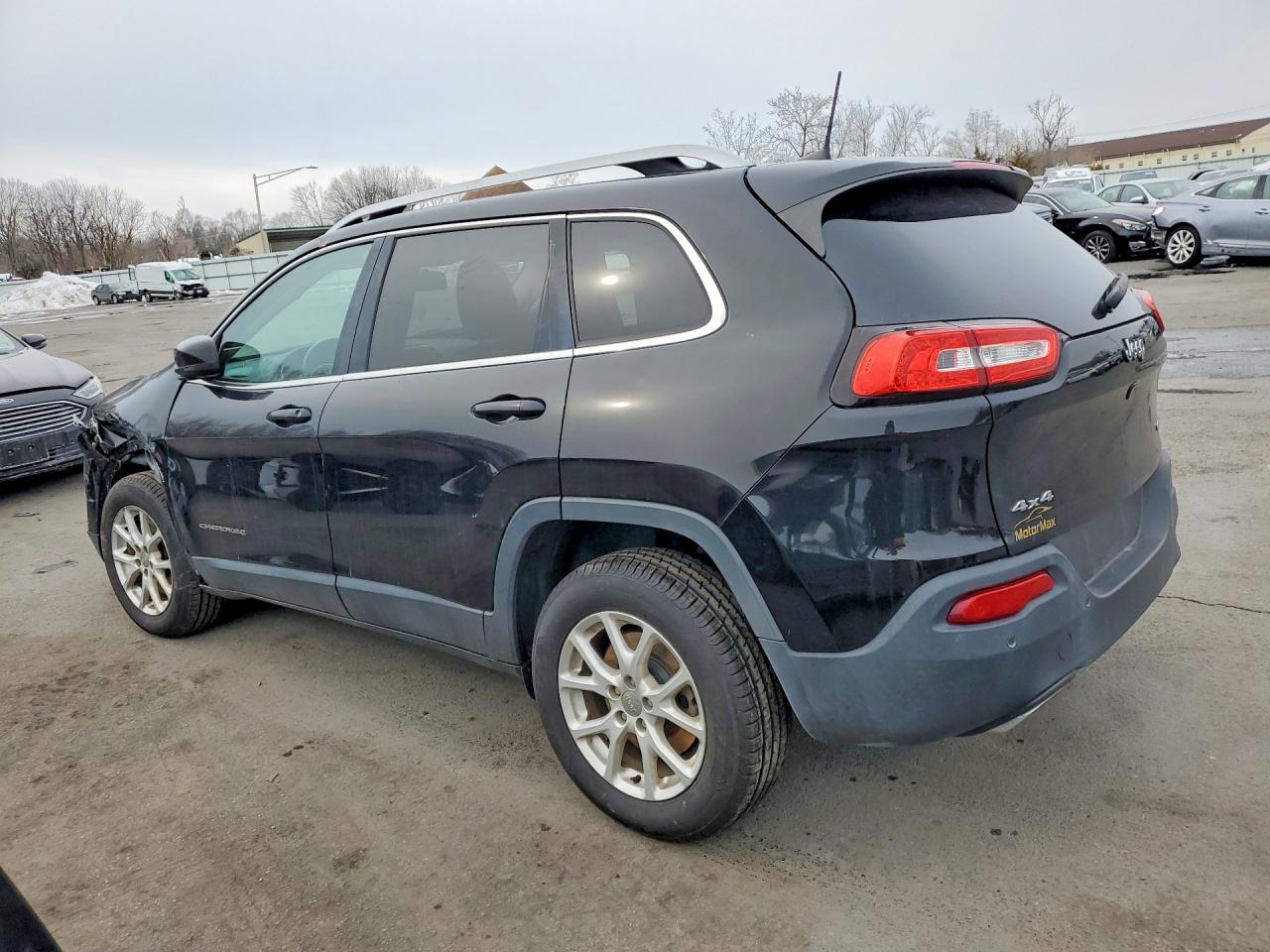 2017 JEEP CHEROKEE LATITUDE photo 2