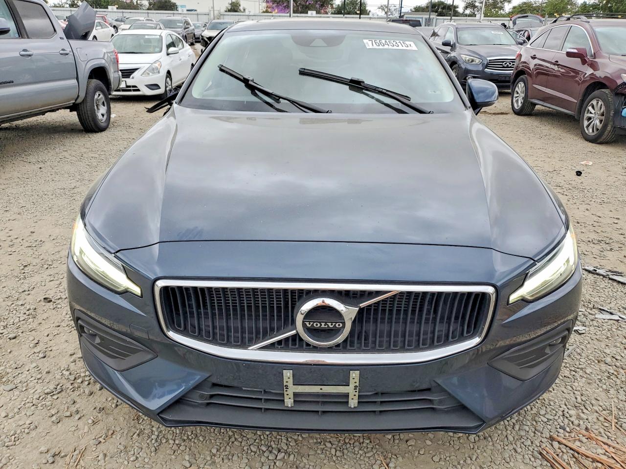 2021 VOLVO S60 T5 MOMENTUM photo 5