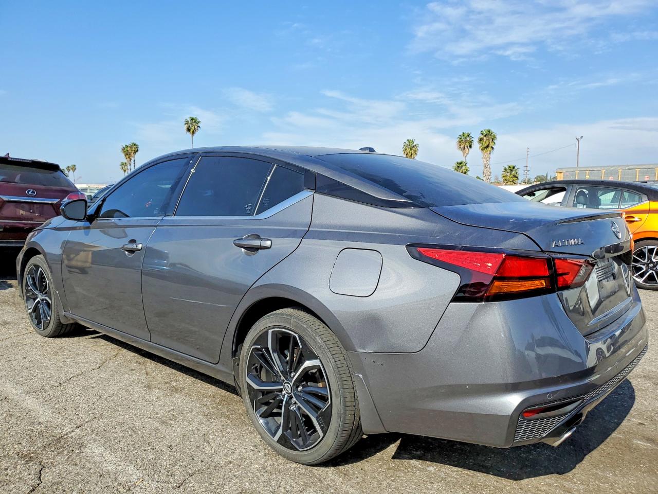 2024 NISSAN ALTIMA SR photo 2