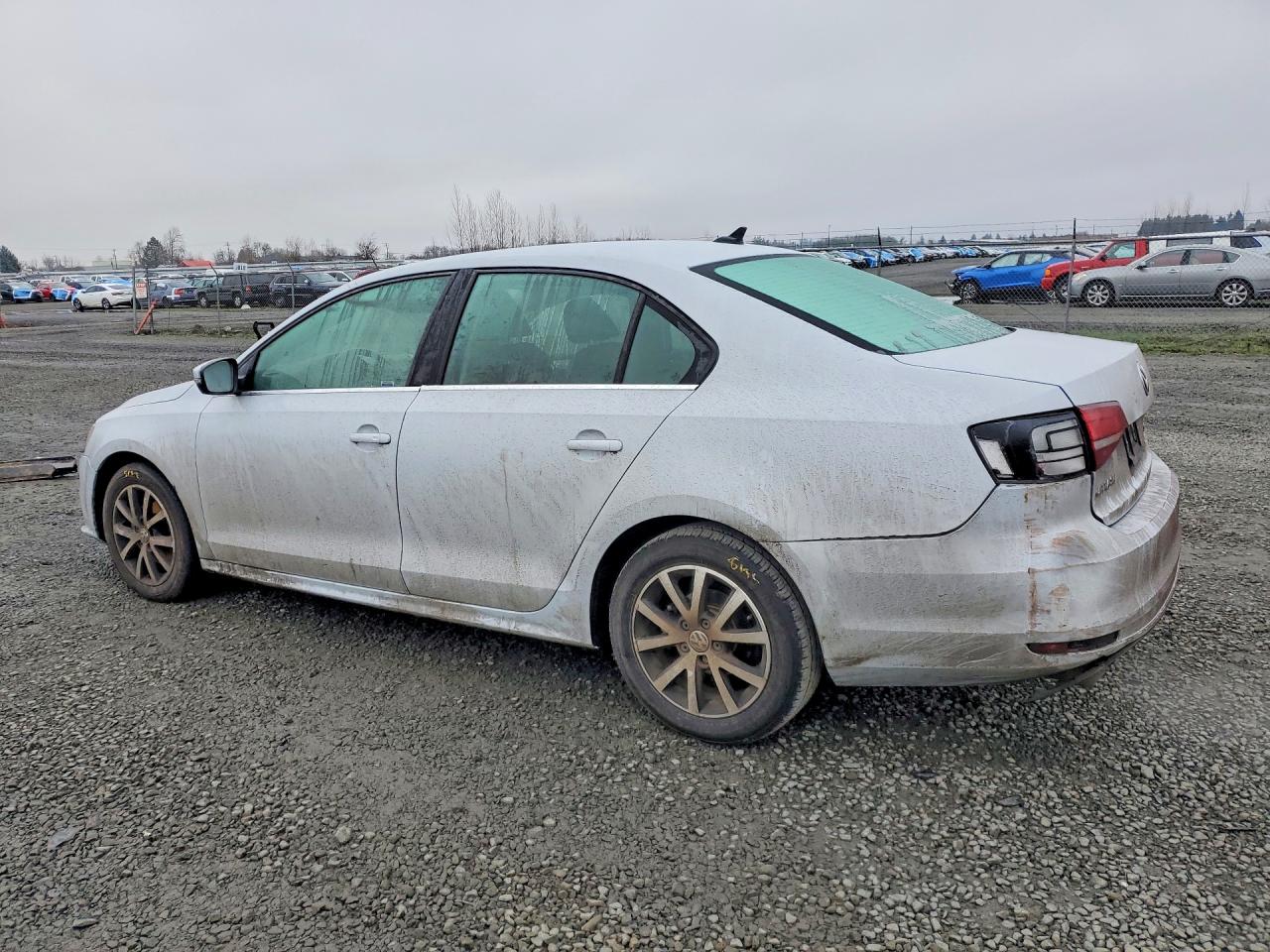 2017 VOLKSWAGEN JETTA SE photo 3