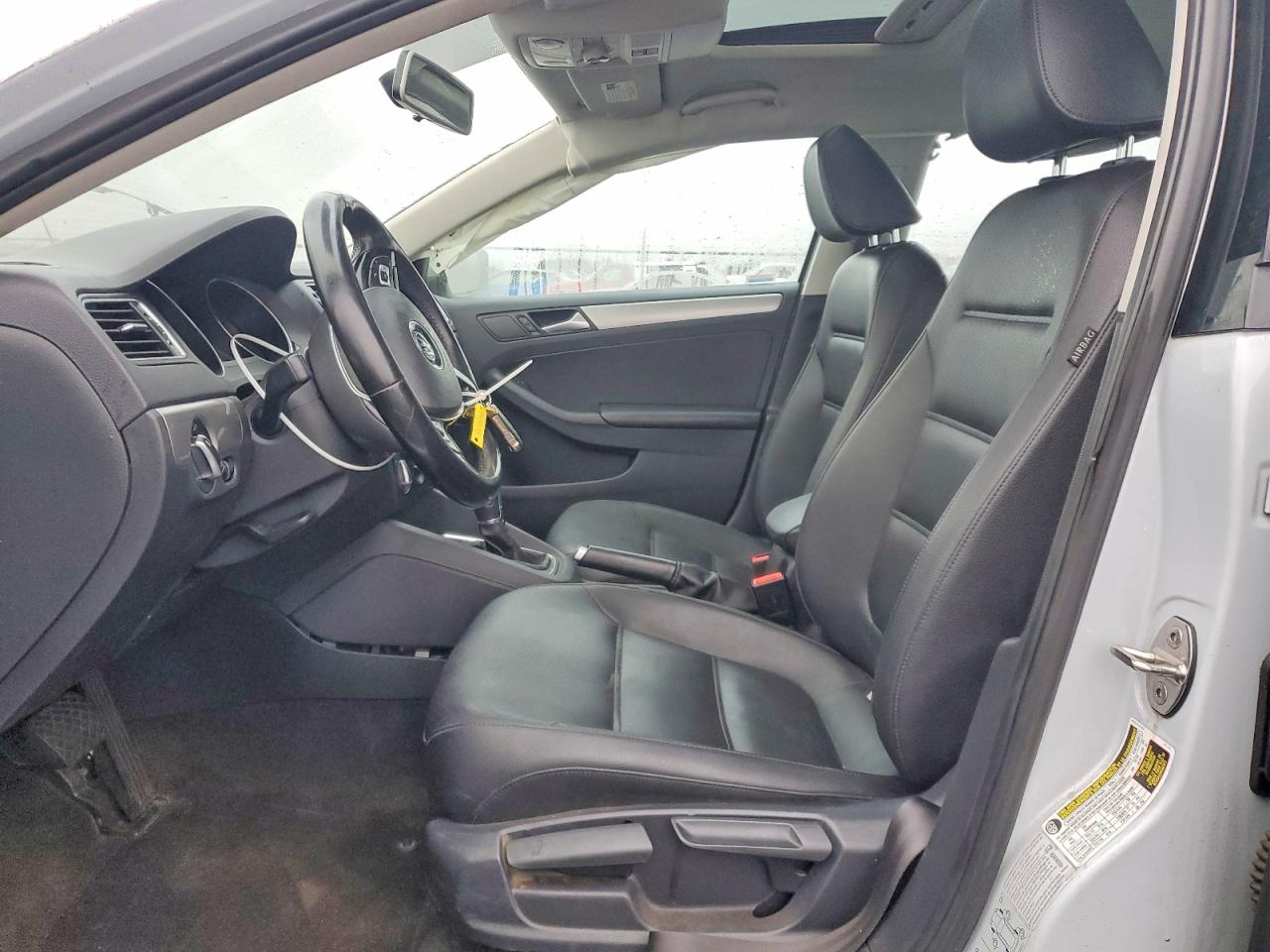 2017 VOLKSWAGEN JETTA SE photo 13