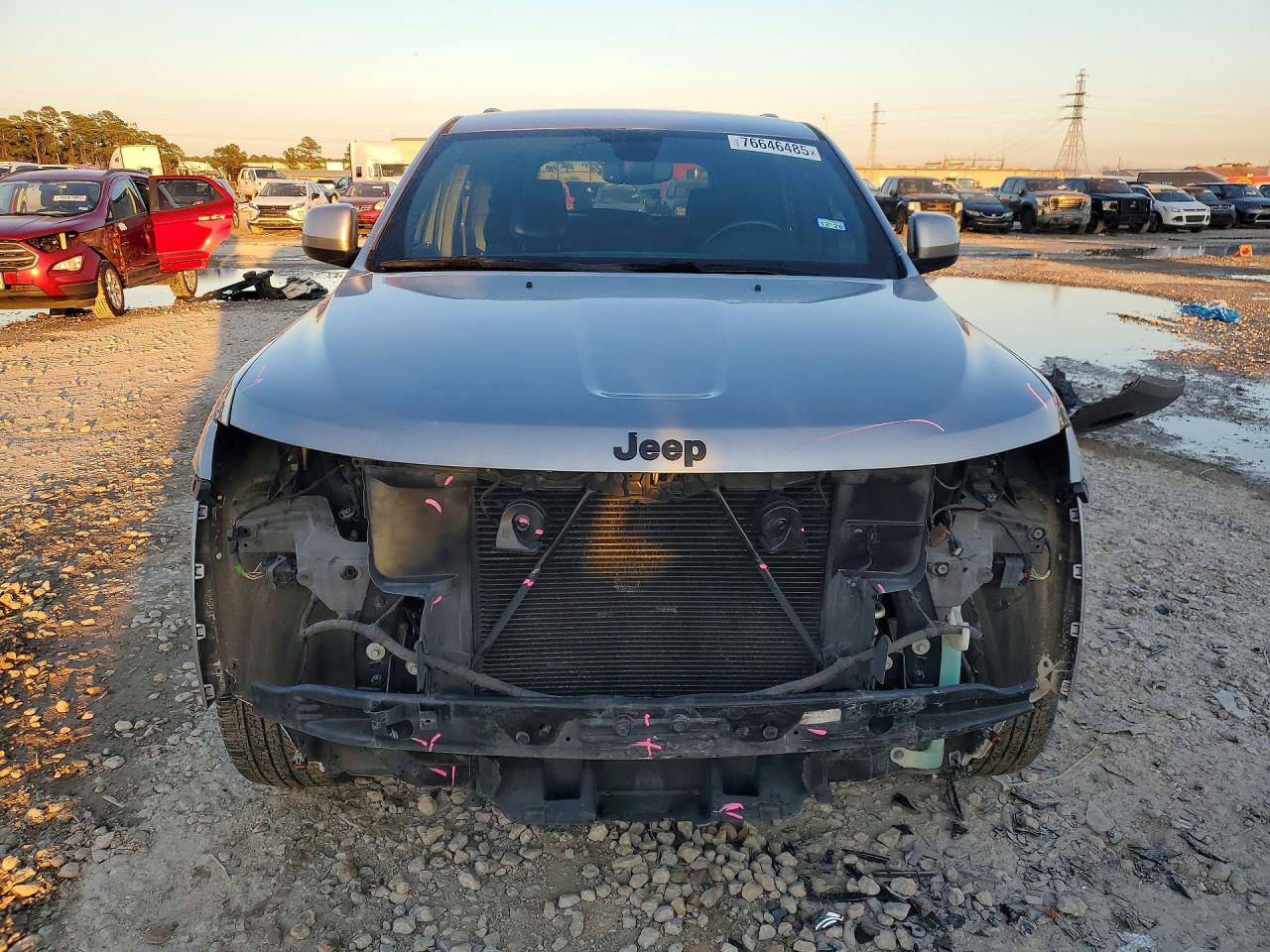 2019 JEEP GRAND CHEROKEE LAREDO photo 9