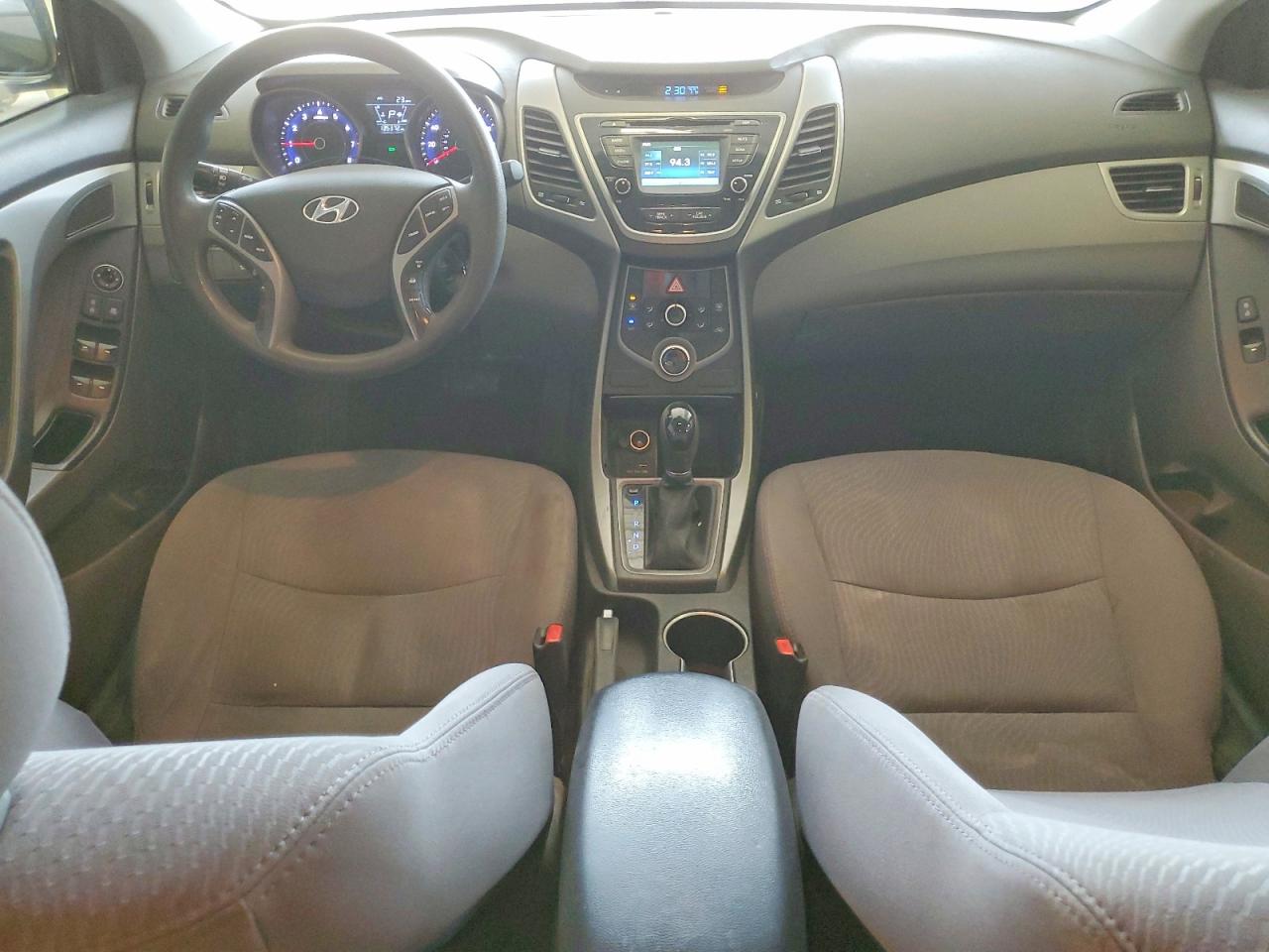 2015 HYUNDAI ELANTRA SE photo 22