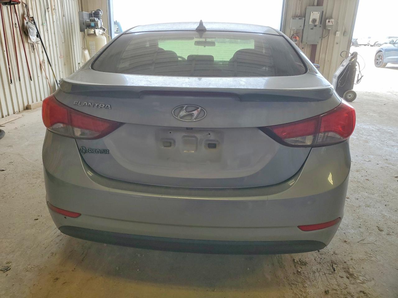 2015 HYUNDAI ELANTRA SE photo 16