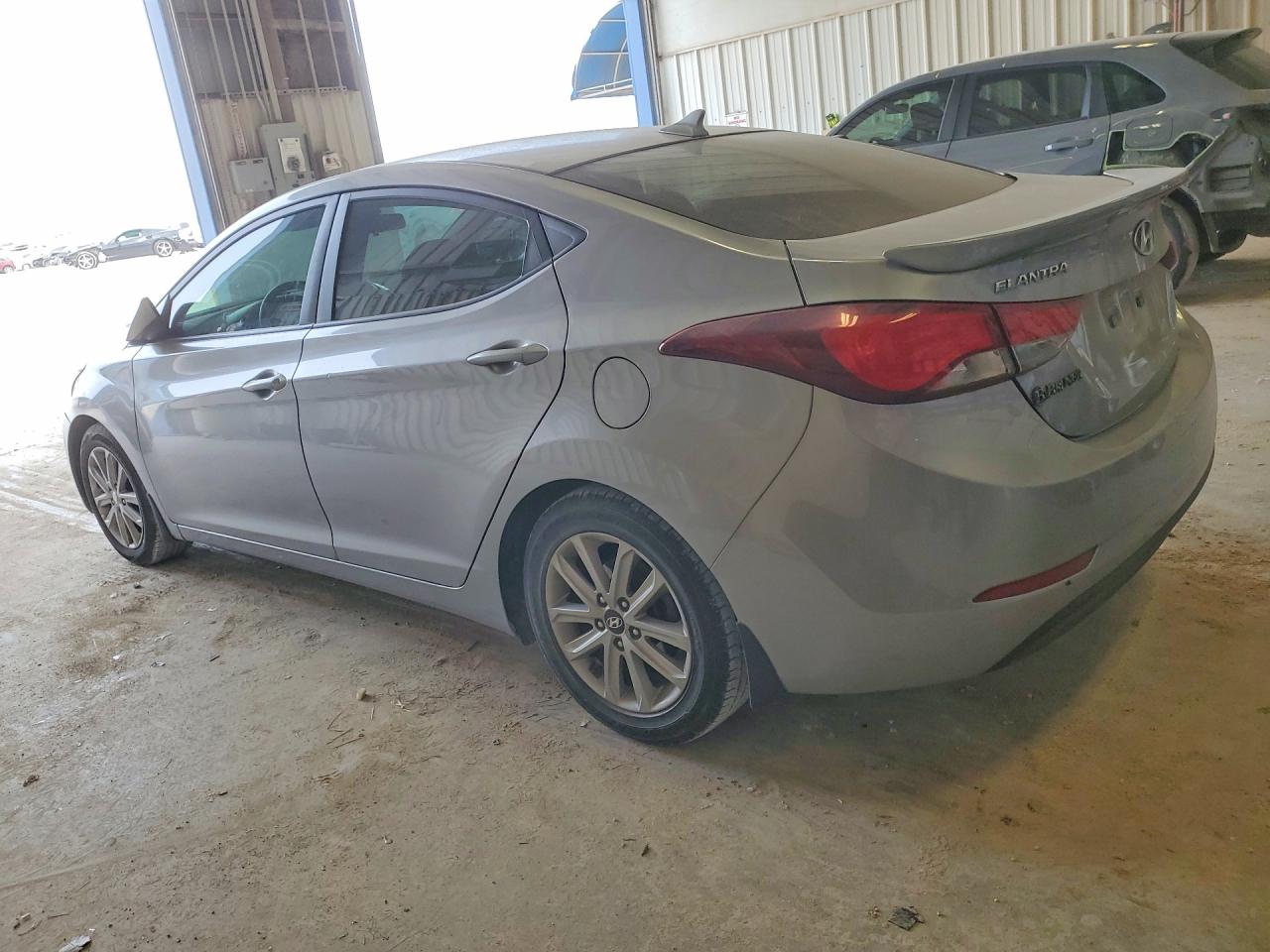 2015 HYUNDAI ELANTRA SE photo 4