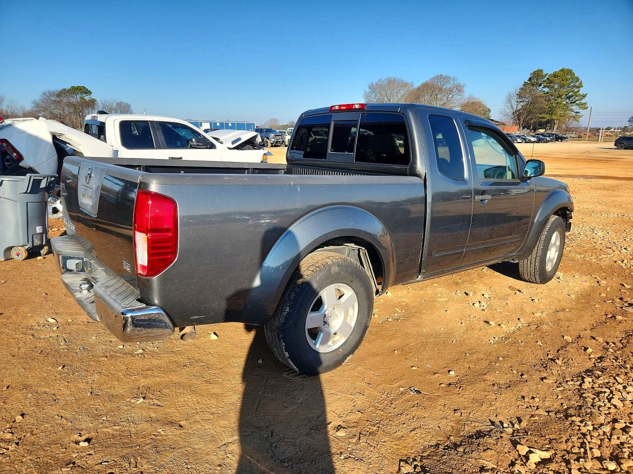 2005 NISSAN FRONTIER SE photo 5