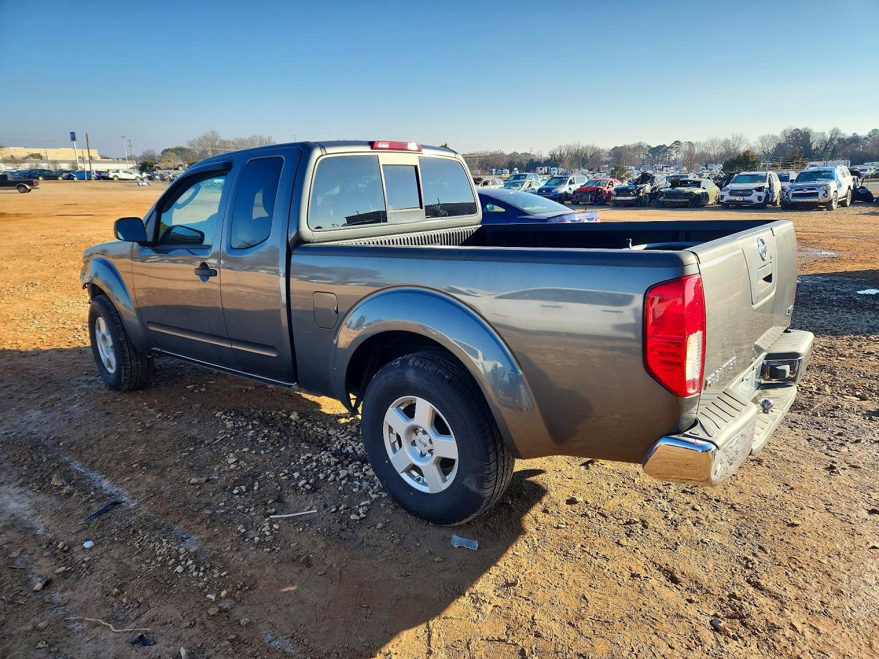 2005 NISSAN FRONTIER SE photo 3