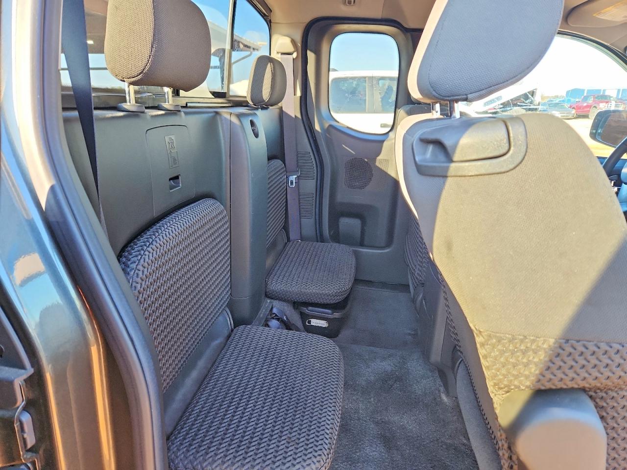 2005 NISSAN FRONTIER SE photo 19